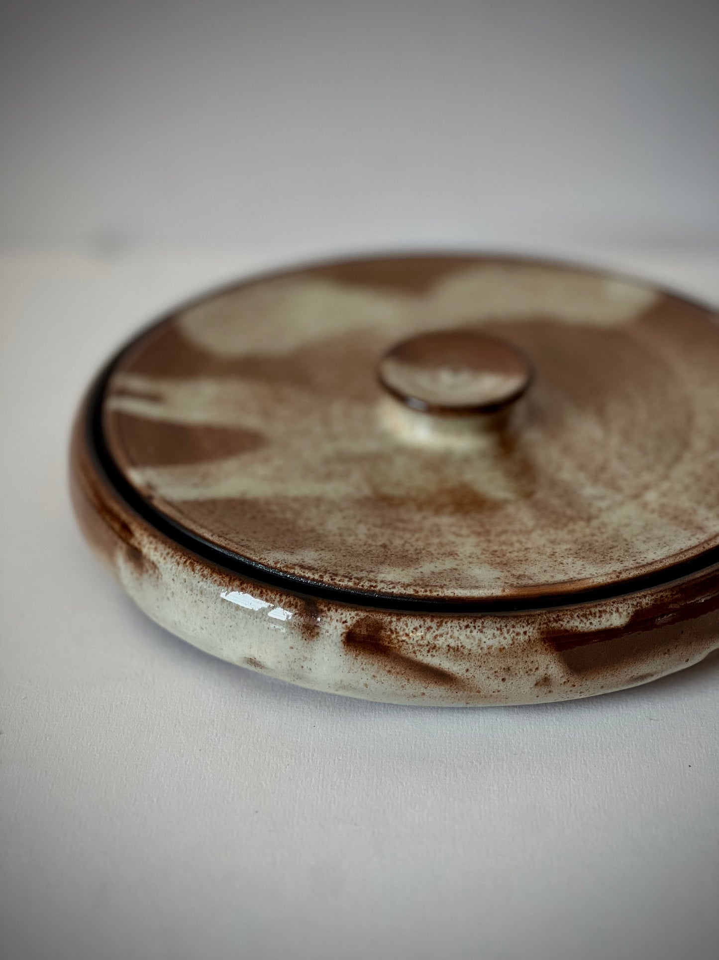 Dark Roast Serving Dish with Lid