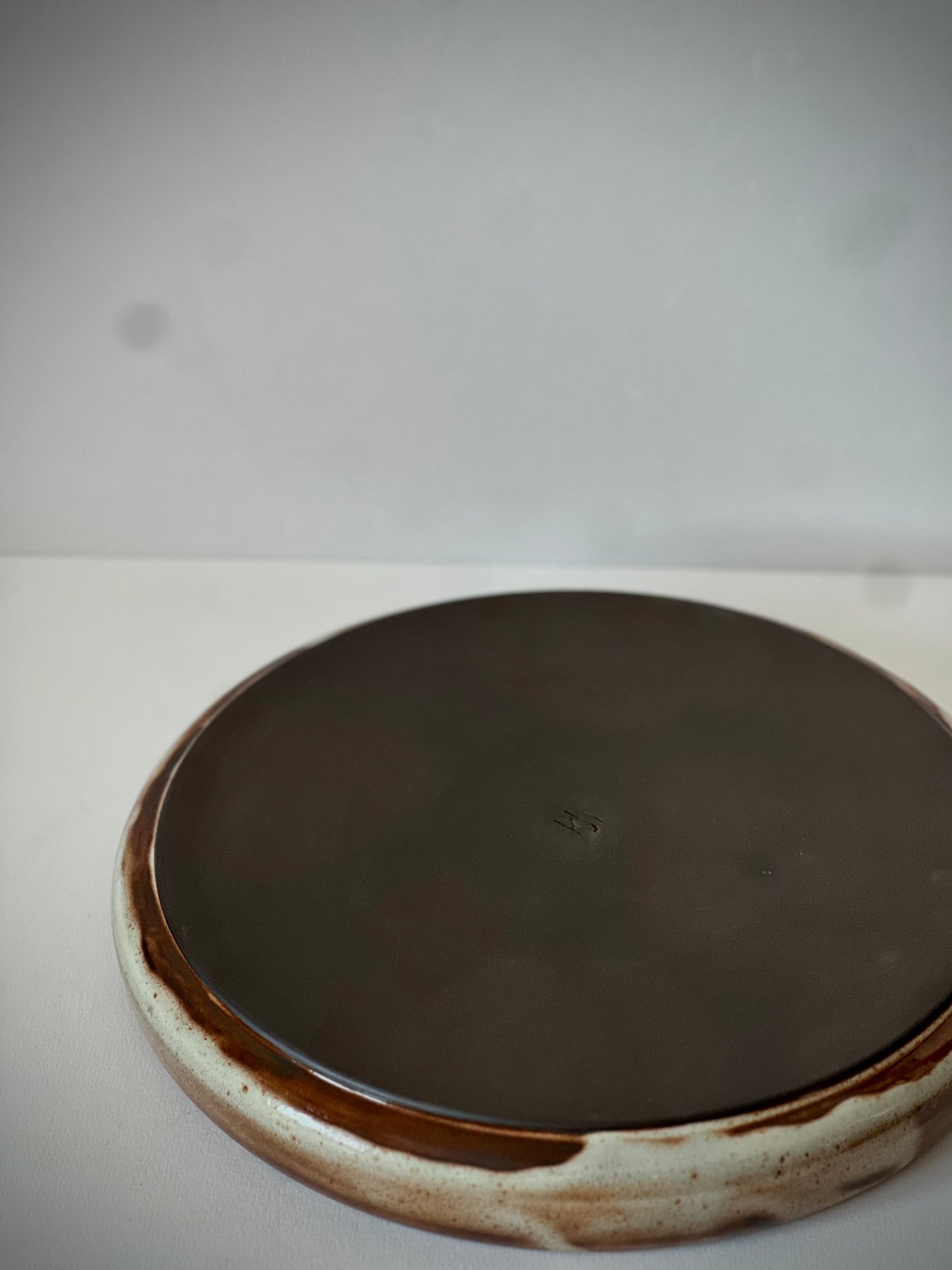 Dark Roast Serving Dish with Lid