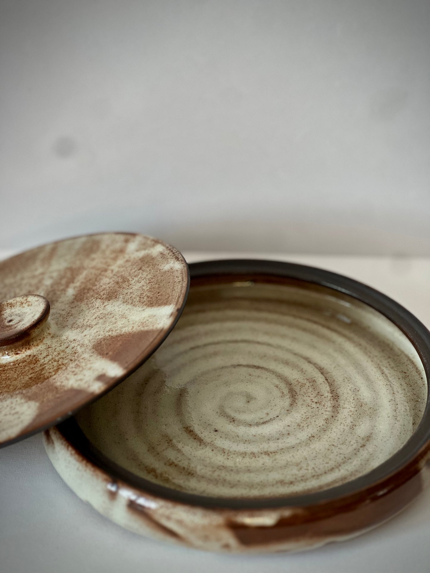 Dark Roast Serving Dish with Lid