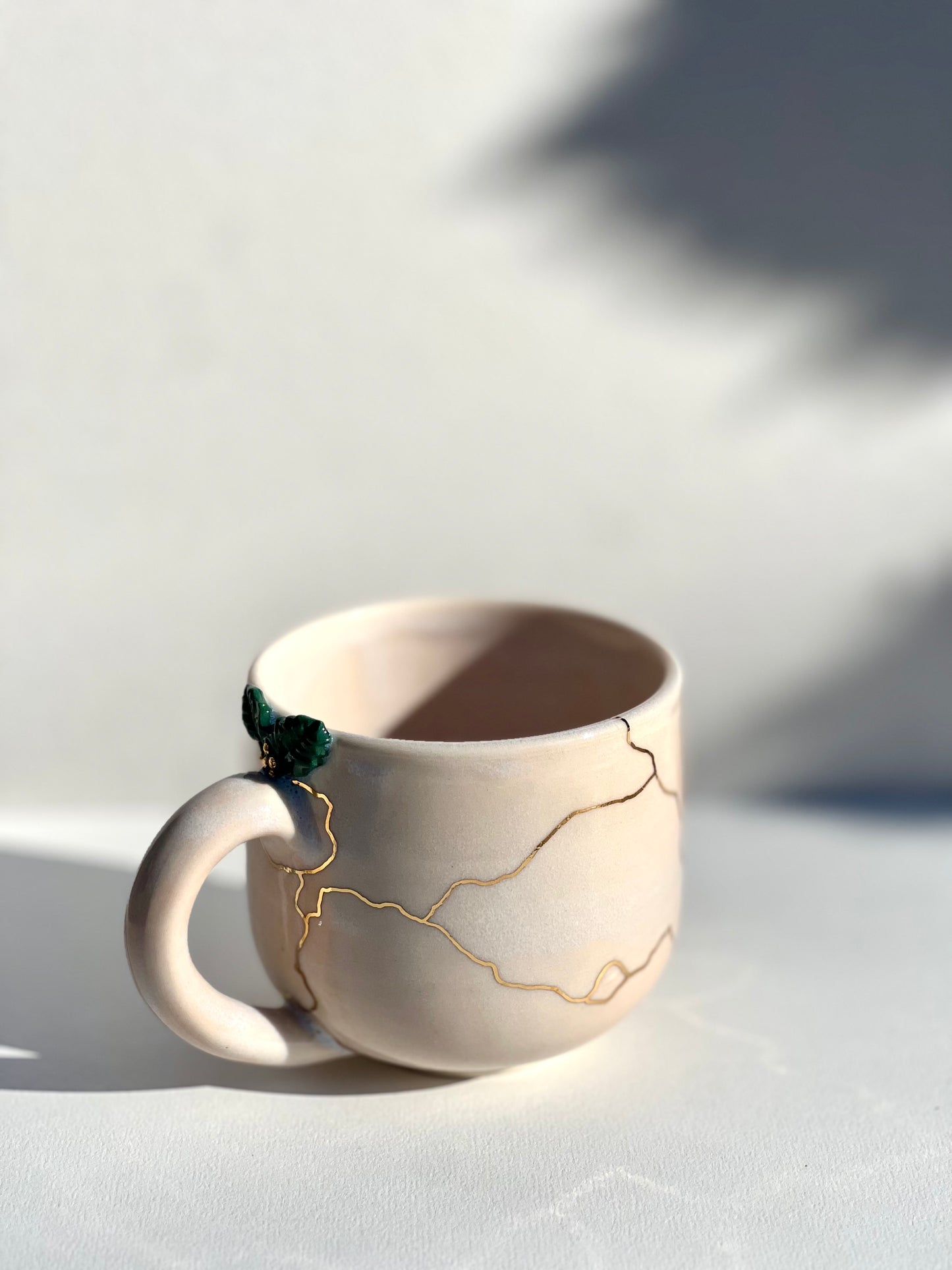 15oz Blush Holly Mug